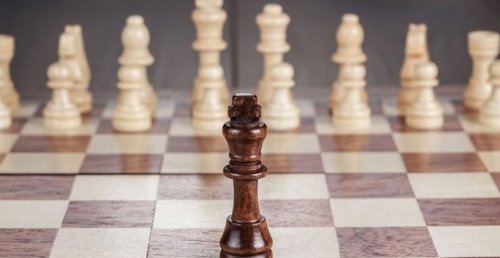 chess board pieces