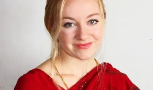 Crystal Durairaj headshot