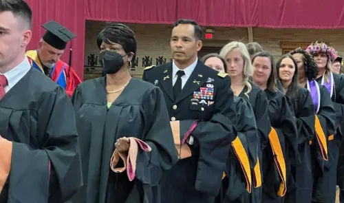 Zelaya graduation