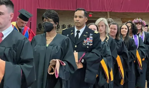 Zelaya graduation