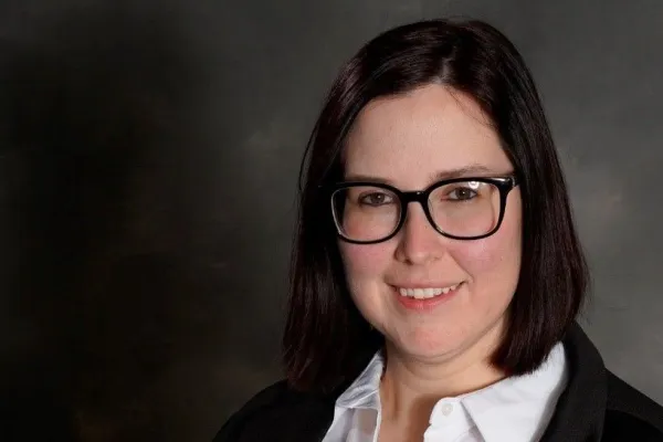 Megan Roberts headshot