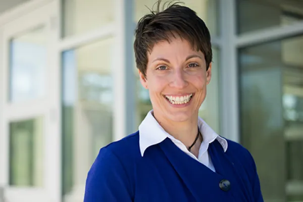 Tammy Megow-Jones headshot