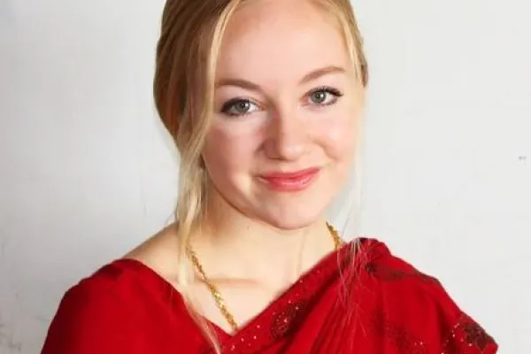 Crystal Durairaj headshot