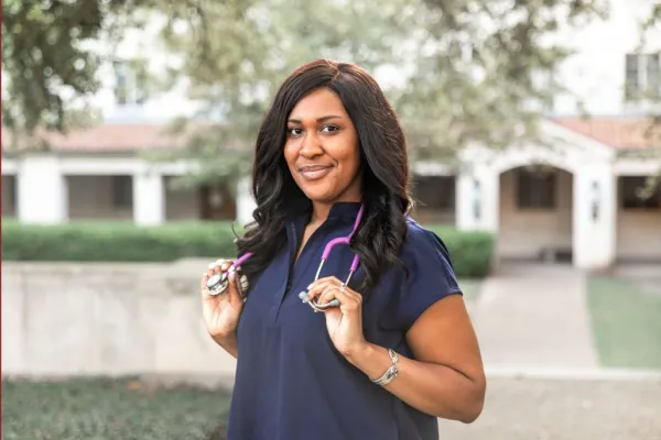 Challisa Nelson Headshot